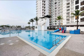 Apartment in central JB with sea view, city view, balcony, free WiFi and free parking